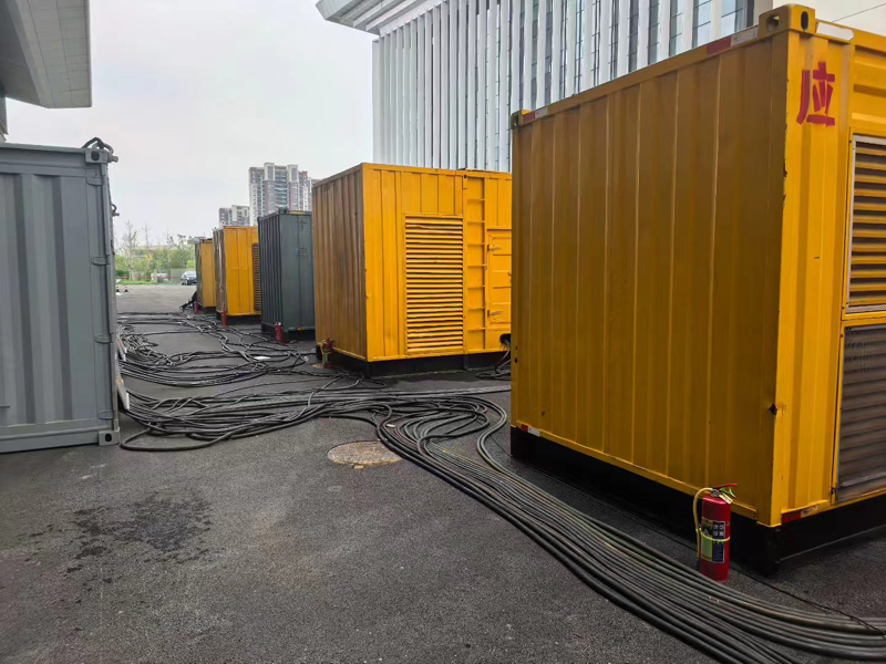 吉水不同季节柴油发电机组保养有哪些注意事项?